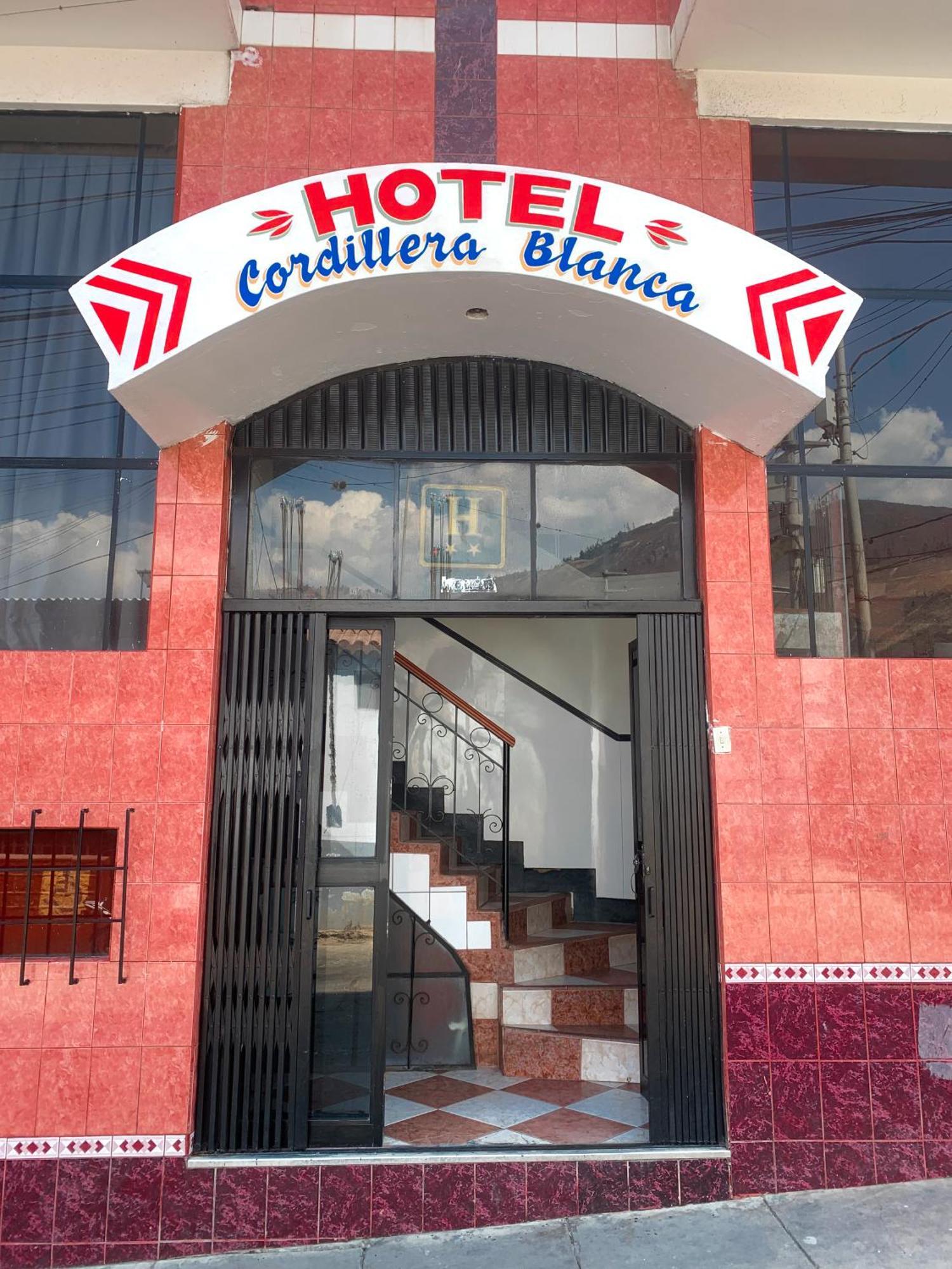 Hotel Cordillera Blanca Caraz Exterior foto